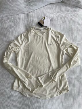 NWT Nike Women's Cream Long-Sleeve Running Top